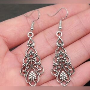 ♥️D Individually $10 Or Bundle 5/$20 Elegant Silver Filigree Long Earrings
